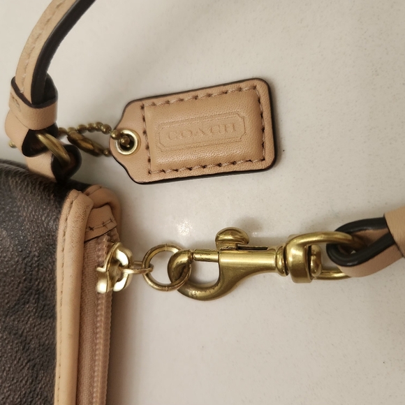 Like New Coach small wristlet..Gorgeous brown with red and white stripe! - Picture 7 of 10